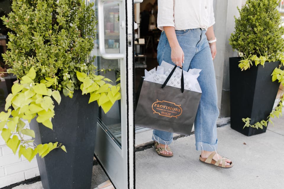 Local shopping for the tastemaker Local shopping for the tastemaker