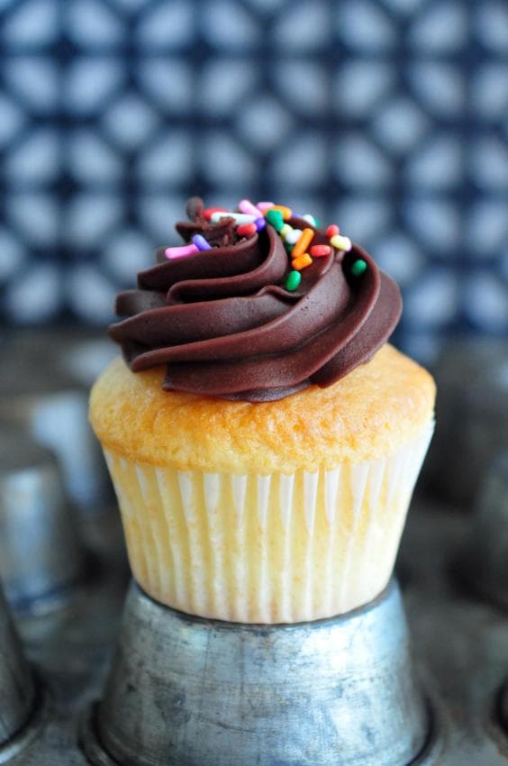 Cupcake with Chocolate Frosting Cupcake with Chocolate Frosting